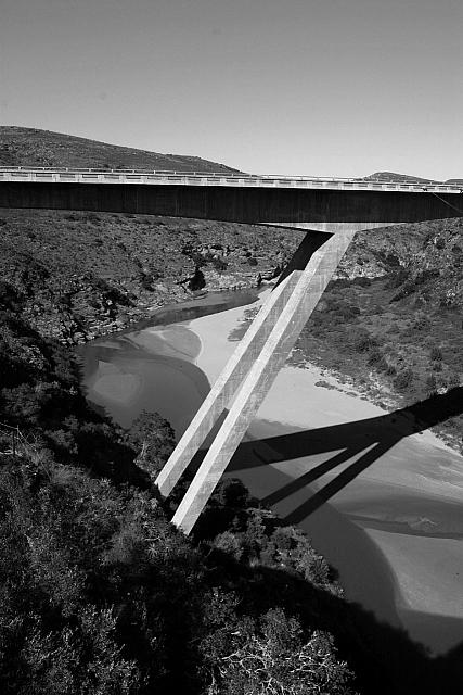 Nice picture of a bridge