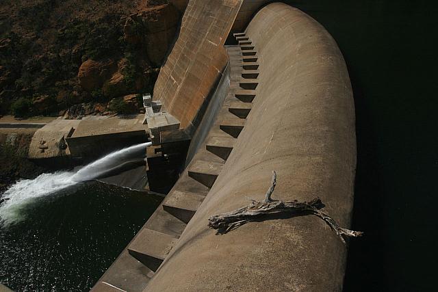 Dam at the bottom of Blyde River Canyon
