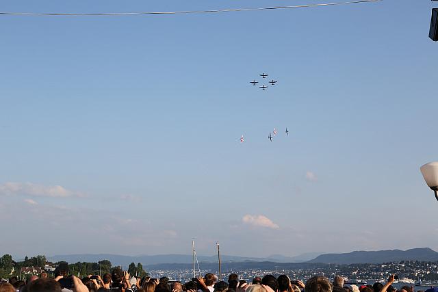 Fly-over by the Swiss airforce